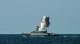 Rusia practica con más de 30 barcos la defensa de la costa de Crimea
