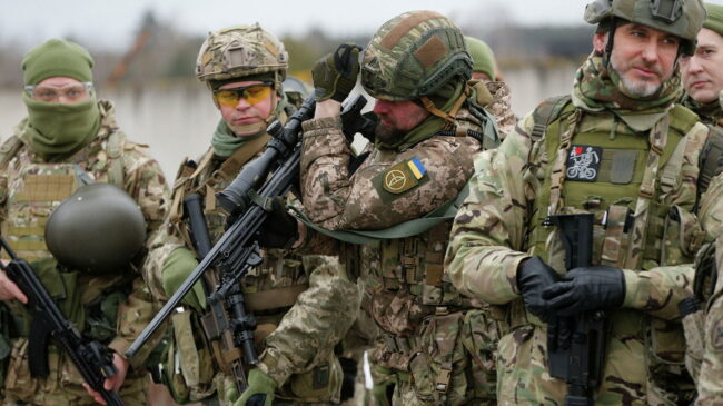 "El Ejército ruso se rinde masivamente": Ucrania afirma haber matado a 1.000 soldados rusos y capturado a 300