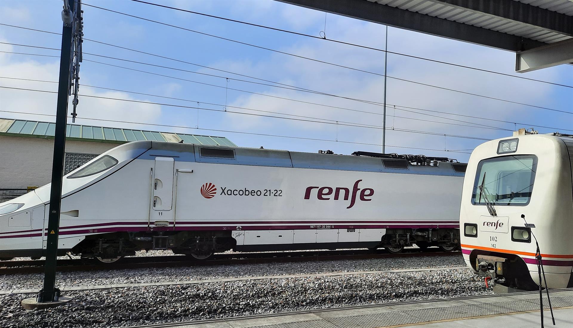 Más de medio centenar de empresas se presentan al concurso de Renfe para renovar la imagen de la marca AVE