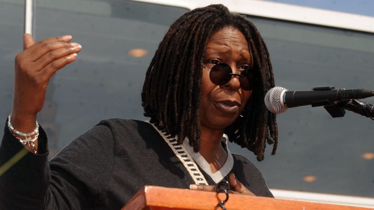 Whoopi Goldberg, suspendida de su propio programa tras sus comentarios sobre el Holocausto