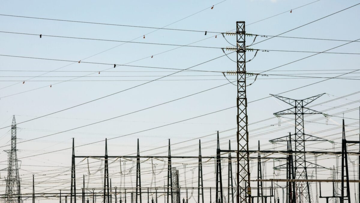 El precio de la luz bajará un 1% este jueves: estas serán las horas más baratas del día