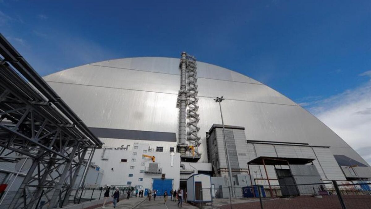 La central nuclear de Chernóbil cae en manos de los rusos