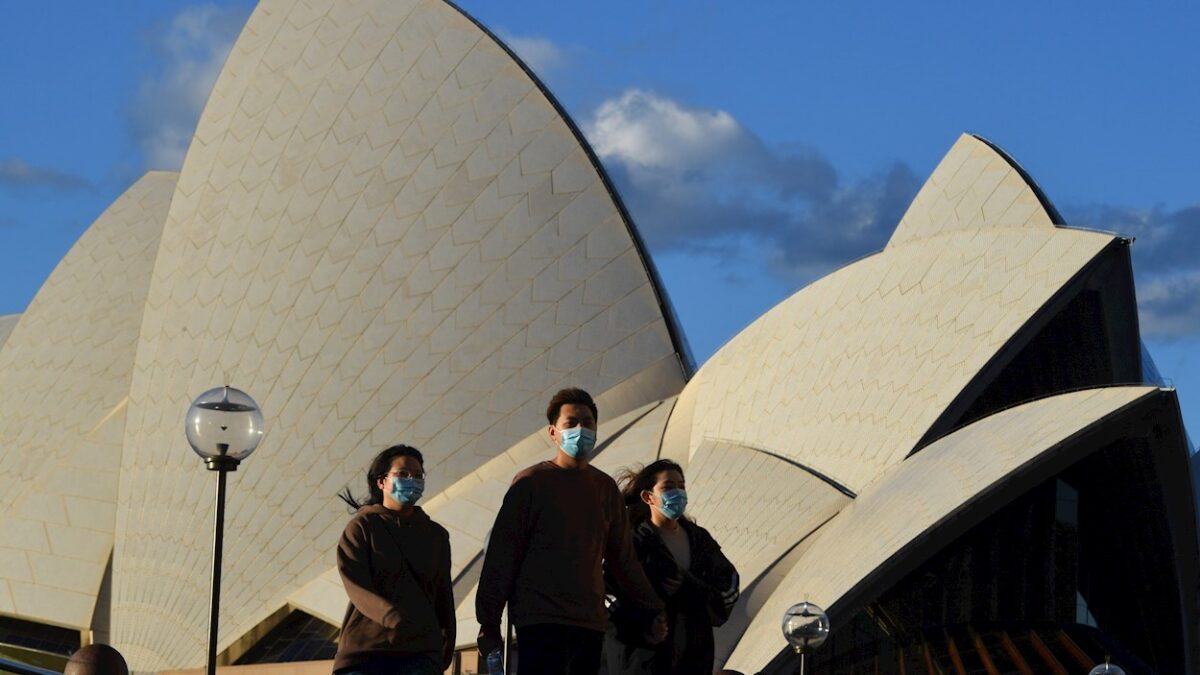 Australia anuncia la reapertura de sus fronteras a los turistas vacunados