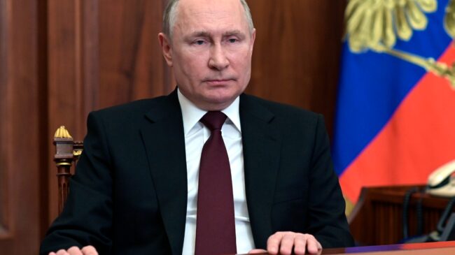 (VÍDEO) Putin justifica la invasión por "abusos y genocidio" de Ucrania y afirma que no planea ocupar territorios