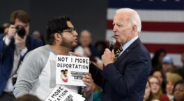 Los inmigrantes siguen temiendo que la Administración Biden-Harris los deporte y separe a las familias