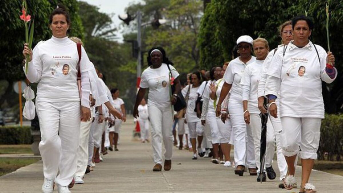 Detienen en Cuba por cuarto domingo consecutivo a miembros del grupo opositor Damas de Blanco