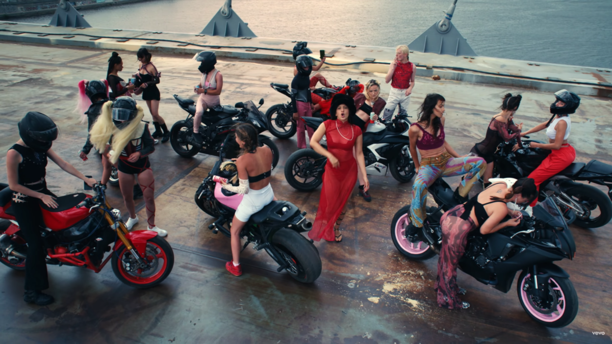 Rosalía lanza ‘Saoko’: jazz, motos y reguetón en el último anticipo de ‘Motomami’