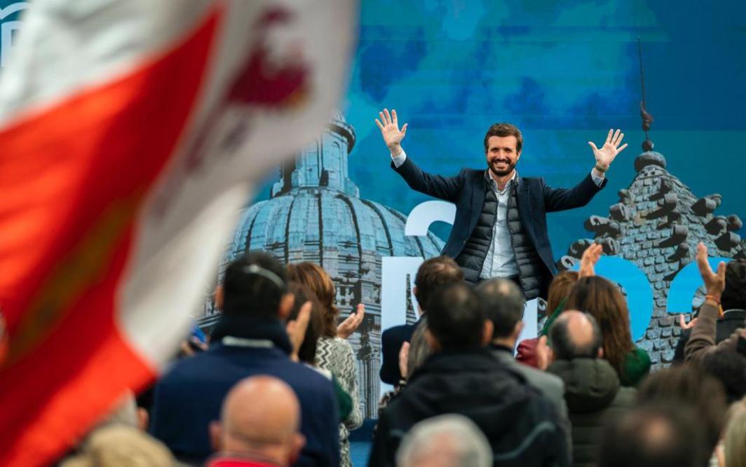 El PP evita criticar a Vox antes del 13-F para salvar un posible pacto postelectoral