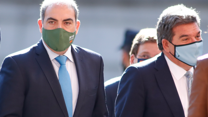 Escrivá plantea una rebaja del IRPF para los autónomos que acudan a su 'superfondo'