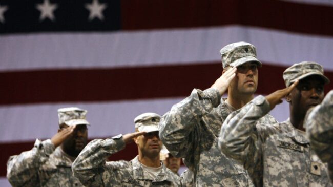 EE.UU. expulsa a los soldados no vacunados: "Suponen un riesgo para el Ejército"
