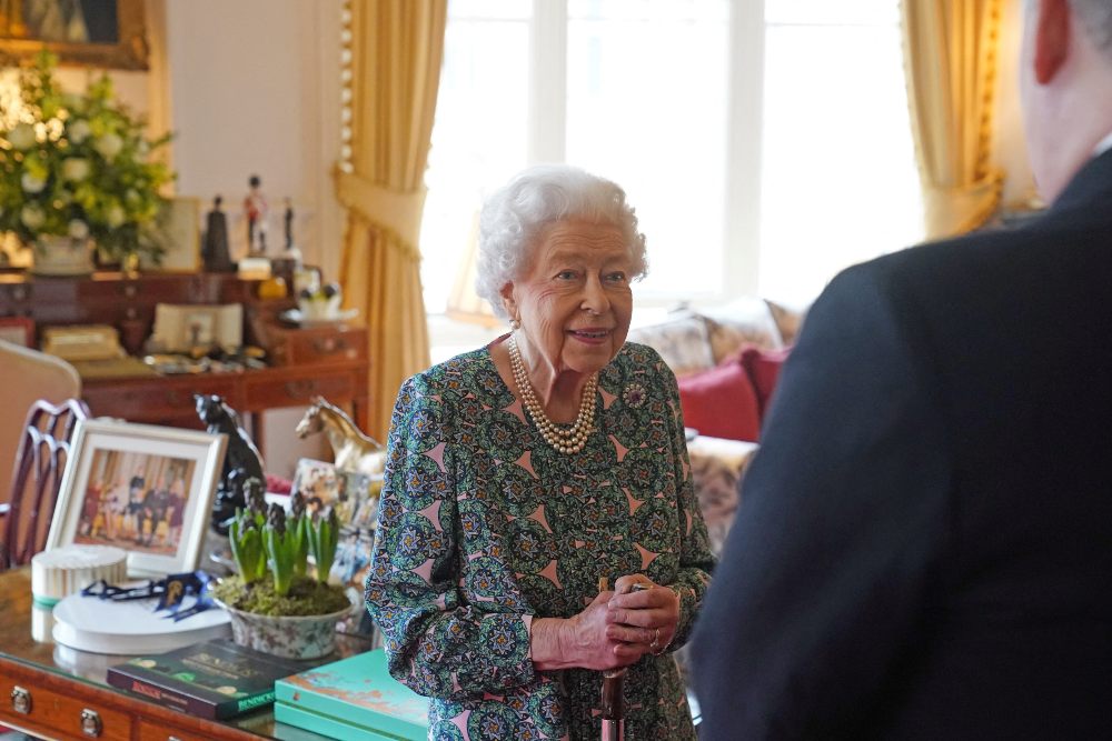 La reina Isabel II de Inglaterra, positivo por covid-19 con síntomas «leves»