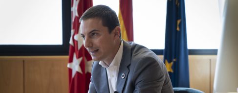 Juan Lobato, secretario general del PSOE-Madrid: «No descarto nada contra Ayuso»