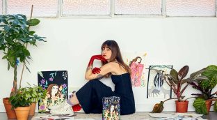 'Malas mujeres' revisa el relato que la historia ha hecho de la mujer y su papel en la sociedad