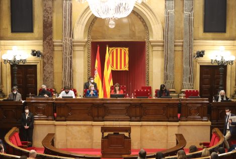 Vox y la CUP evitan condenar en el Parlament las «acciones bélicas» de Rusia contra Ucrania