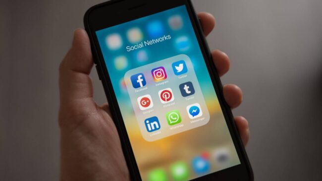 Rusia declara como "organización extremista" a la tecnológica Meta y prohíbe Facebook e Instagram en el país