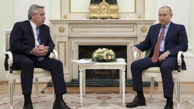 El presidente de Argentina ofrece su país a Rusia como "puerta de entrada" a América Latina