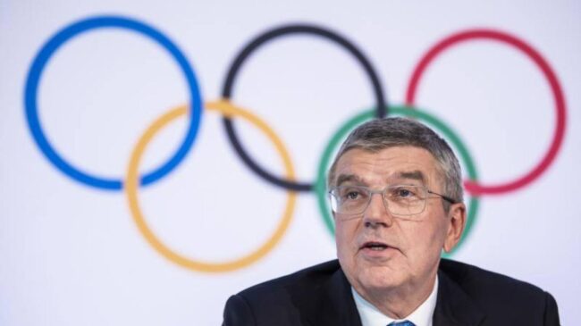 El Comité Olímpico Internacional recomienda excluir a los deportistas rusos o bielorrusos de cualquier competición