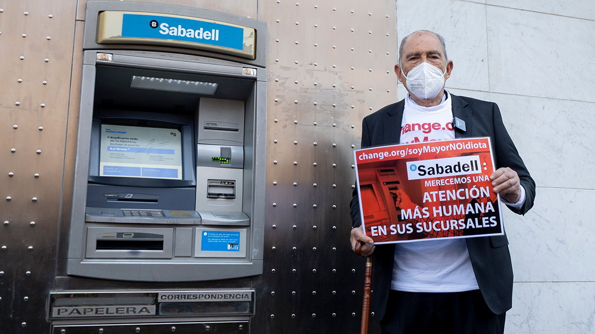 Por qué la banca es el sector peor valorado por los consumidores