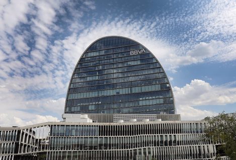BBVA vende por 200 millones el 12% de la mayor 'teleco' turca al fondo de Erdogan