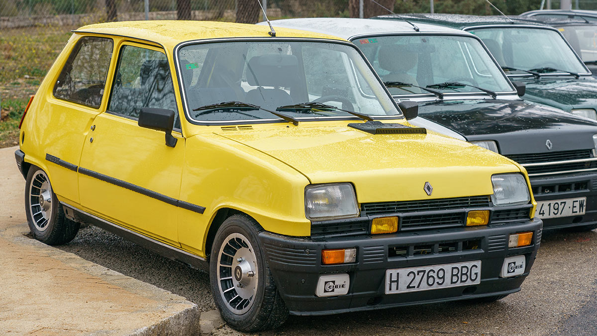 El 16% del parque de automóviles español se compró en pesetas
