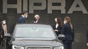 Sanidad autoriza la tercera fase del ensayo de la vacuna de Hipra