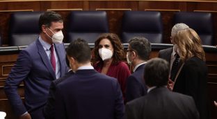 El PSOE toca a rebato a sus diputados por miedo a perder la votación de la reforma laboral