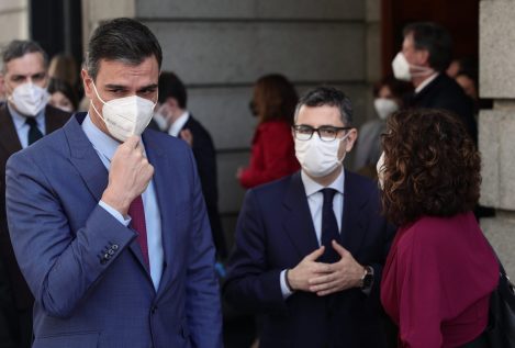 Sánchez responsabiliza a Bolaños de los «errores de negociación» en la reforma laboral