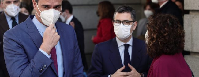 Sánchez responsabiliza a Bolaños de los «errores de negociación» en la reforma laboral