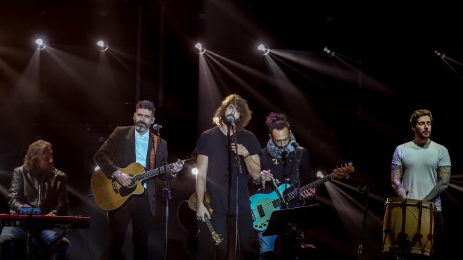 Izal anuncia un parón «de forma indefinida» al concluir su gira