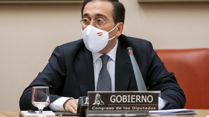 Albares expresa su malestar con las palabras de López Obrador y le exige que las aclare