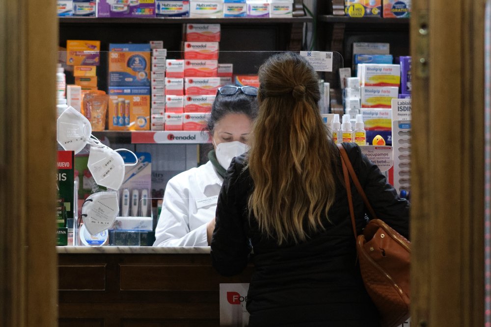 Sin paracetamol ni ibuprofeno: 500 medicamentos escasean en las farmacias españolas