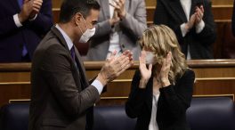 Sánchez asume que Yolanda Díaz recompondrá su crédito perdido acelerando la subida del SMI