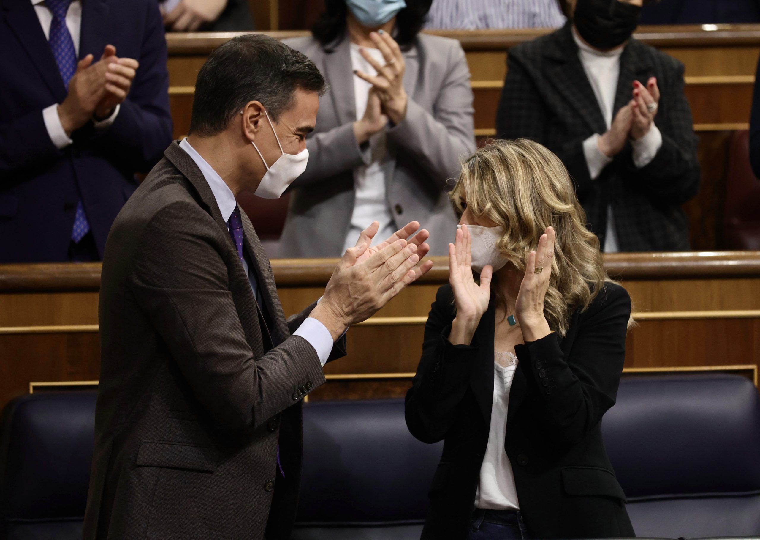 Sánchez asume que Yolanda Díaz recompondrá su crédito perdido acelerando la subida del SMI