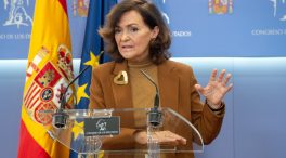 Calvo propone incluir en la Constitución una mención explícita a la igualdad de género