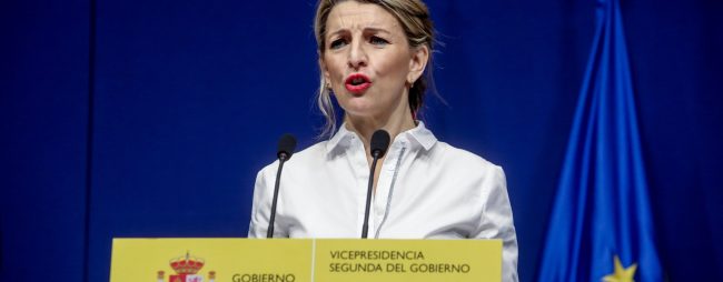 El Gobierno sube el salario mínimo hasta los 1.000 euros a pesar del rechazo de los empresarios