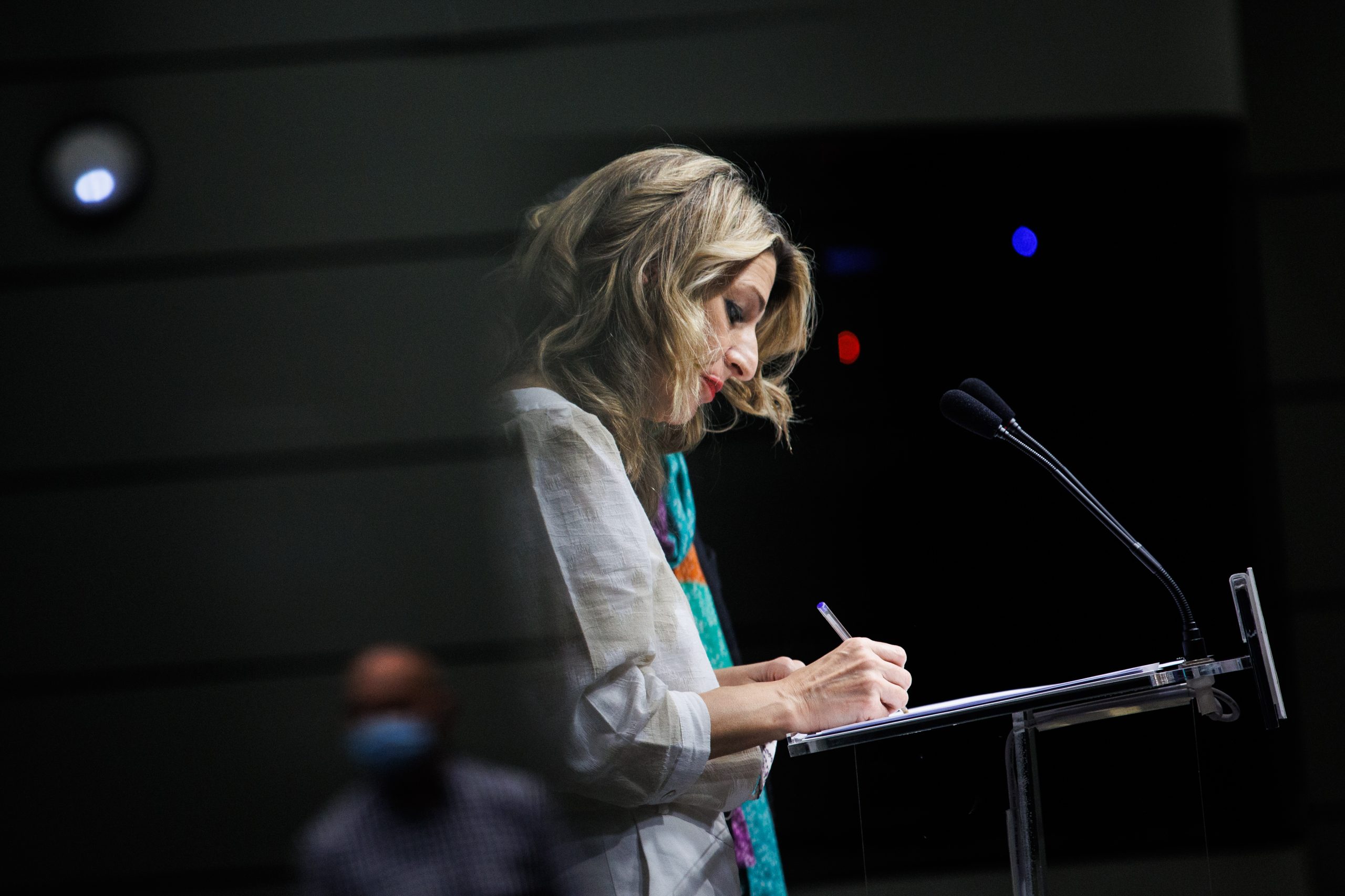 Díaz marca perfil propio respecto a Podemos y afirma que «respetará» la reforma fiscal de Montero