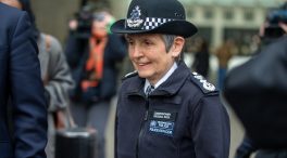 Dimite la jefa de Scotland Yard tras un escándalo sobre sexismo y racismo