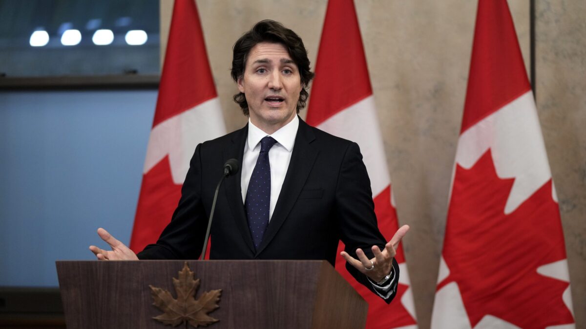 Trudeau invoca poderes de emergencia para controlar las protestas en Canadá