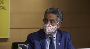 Revilla no descarta un congreso del PP en el que surja la figura de «un gallego»