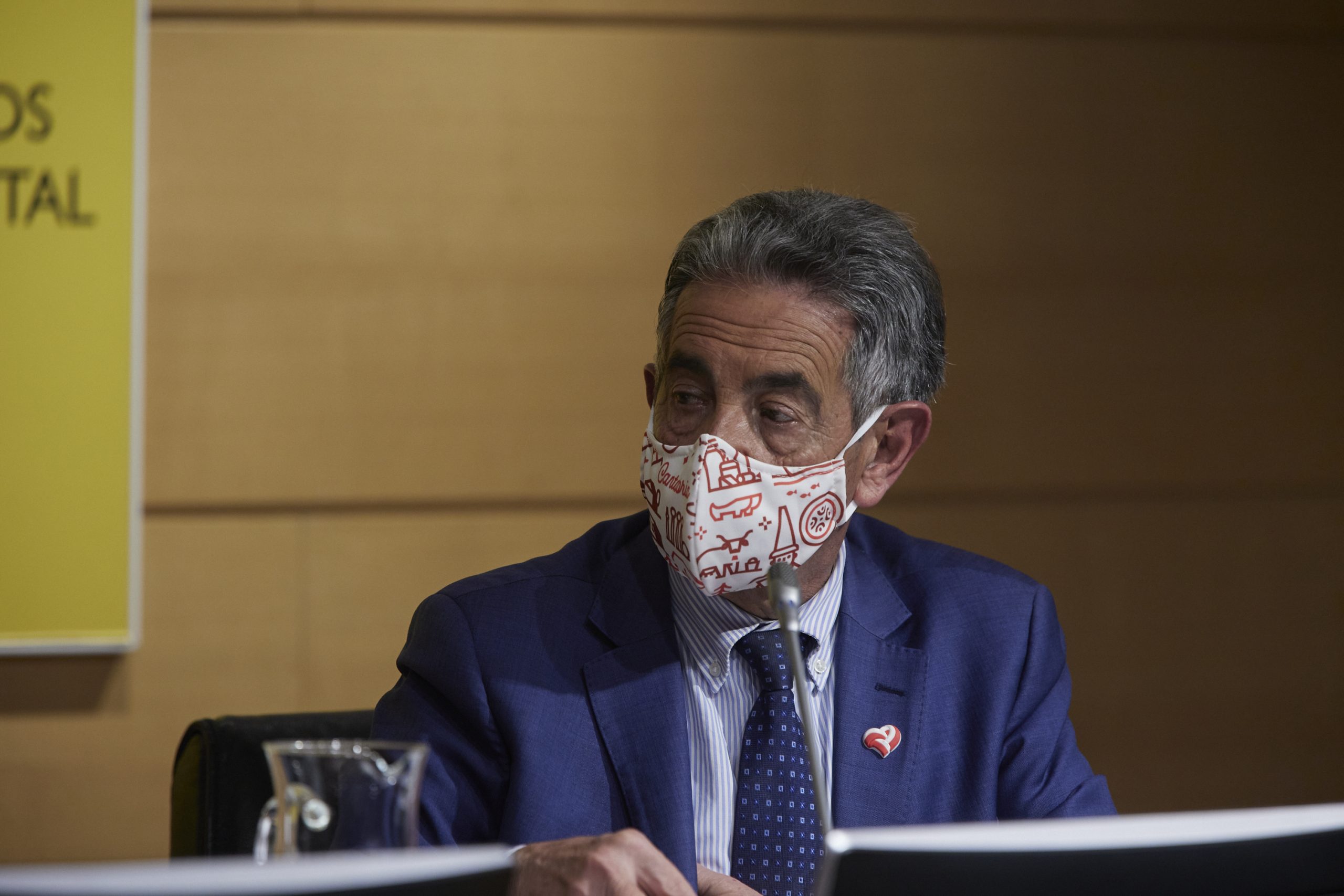 Revilla no descarta un congreso del PP en el que surja la figura de «un gallego»