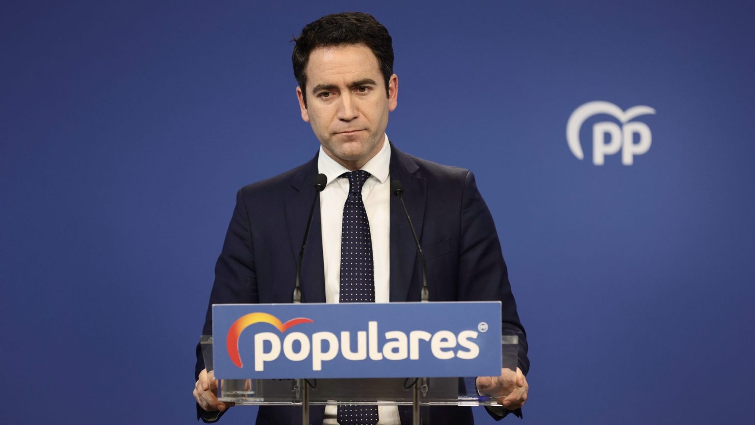 Egea, en su despedida: «Sería un error elegir a Feijóo sin que lo voten los militantes»