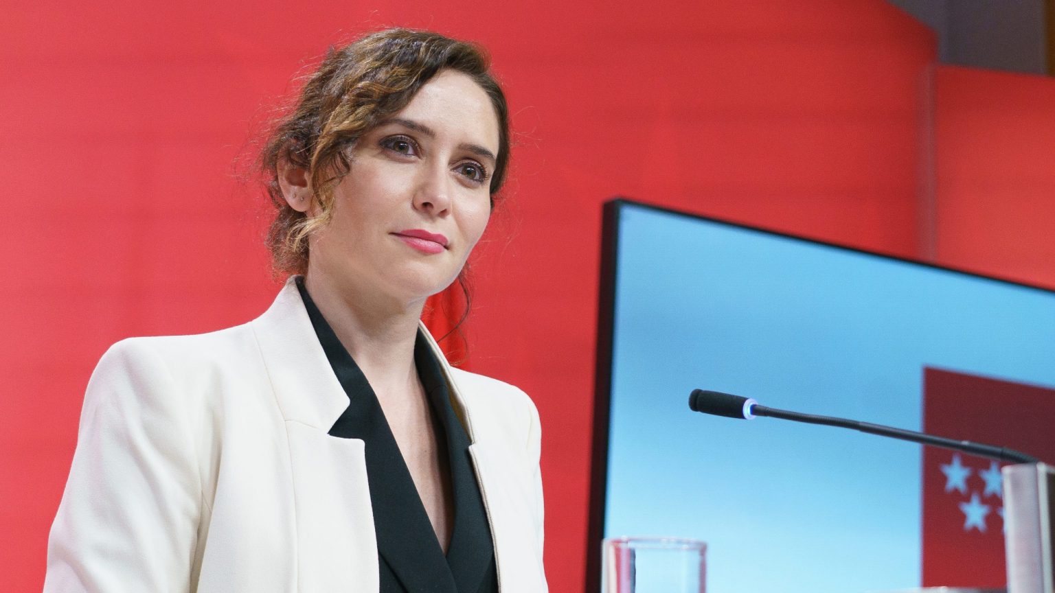 «Isabel Díaz Ayuso se merece un respeto»