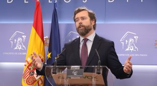 Vox evita ahondar en la crisis de PP: su objetivo es desbancar a Sánchez