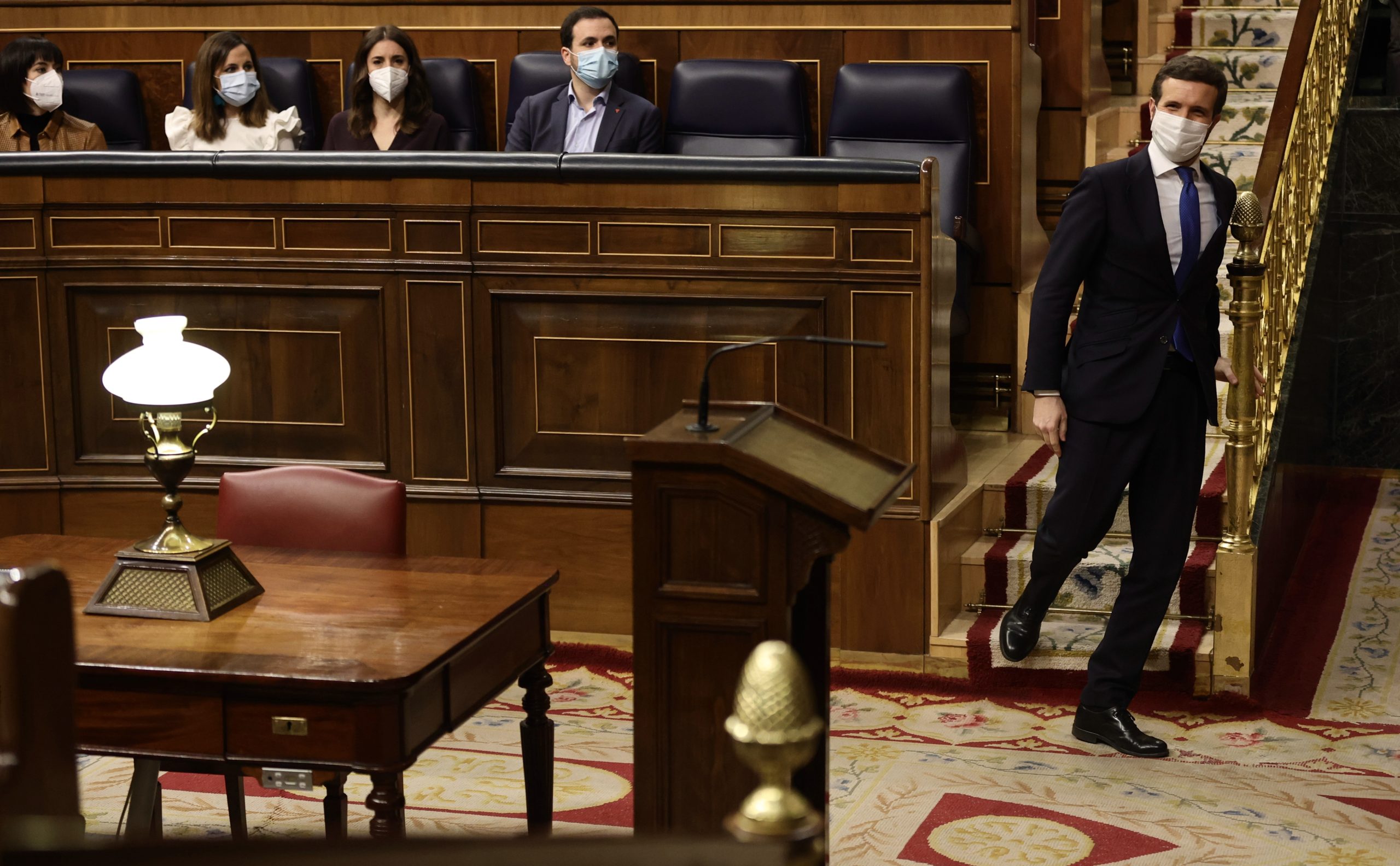 Pablo Casado abandona el pleno del Congreso de los Diputados