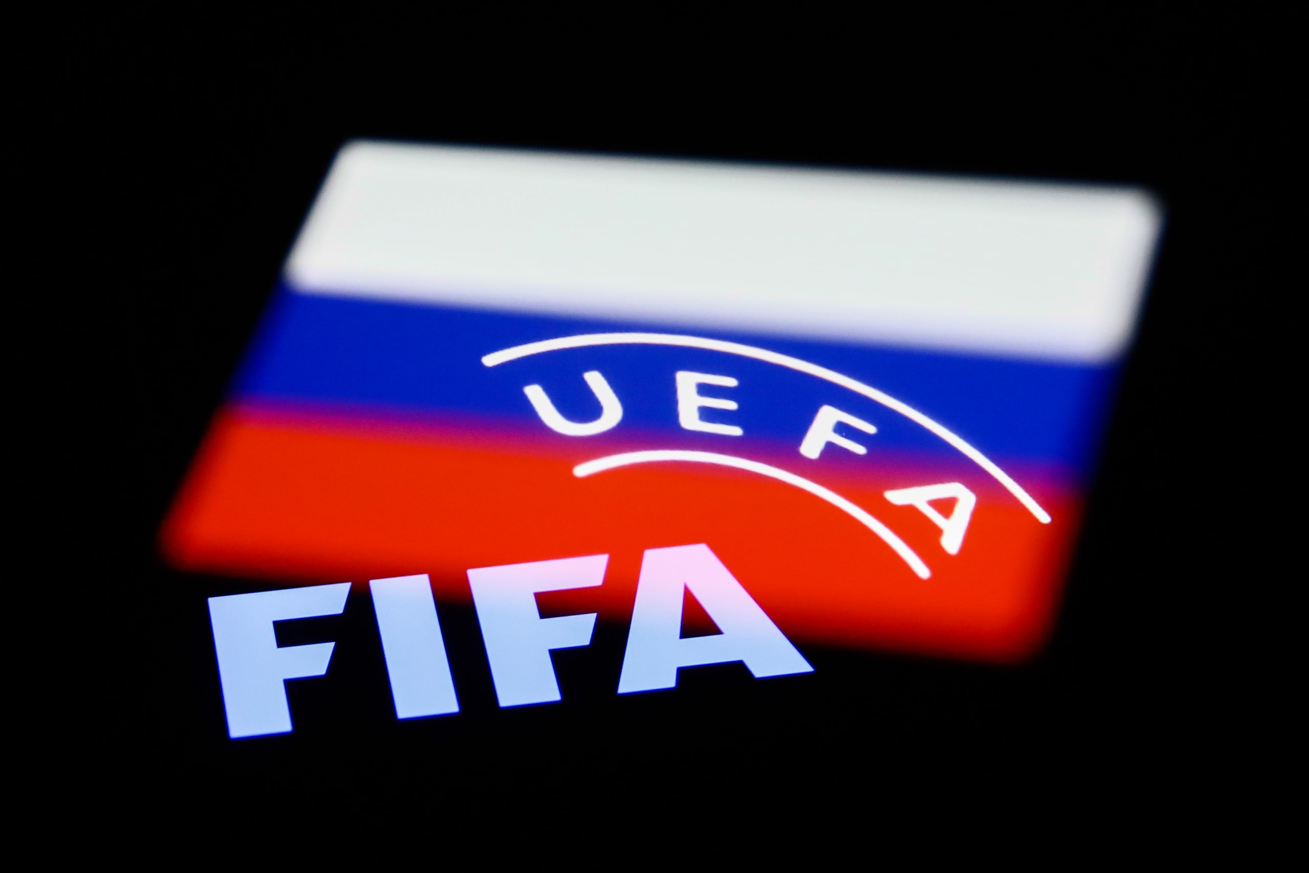 FIFA y UEFA suspenden a Rusia y a los clubes rusos de todas sus competiciones