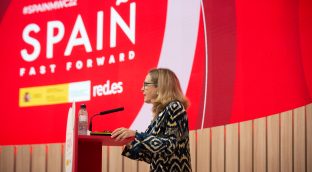 Calviño: «España es de los países menos expuestos al impacto de la guerra en Ucrania»