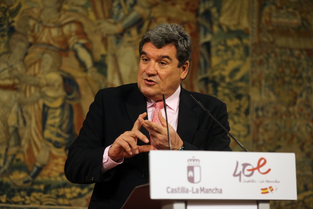 Escrivá nombra a su quinto director de atención humanitaria en dos años