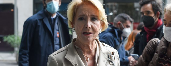 Desimputan a un ex alto cargo de Esperanza Aguirre en el caso del Hospital Puerta de Hierro