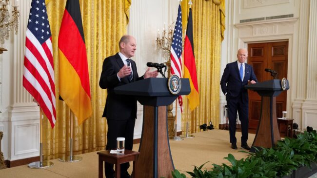 (VÍDEO) Biden y Scholz intentan transmitir complicidad con el Nord Stream 2 en el centro de la polémica