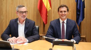 Guerra abierta entre Albert Rivera y el bufete Martínez-Echevarría tras su abrupta salida
